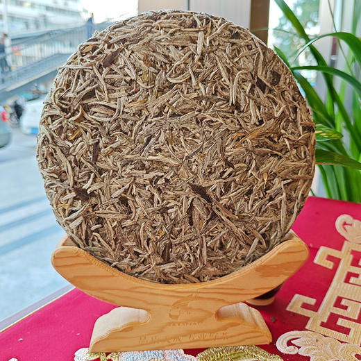 心致远白毫银针饼木礼盒 商品图4