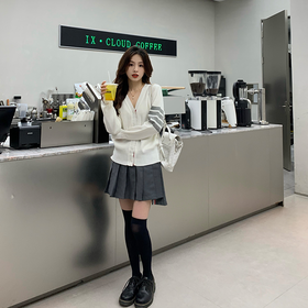 金蘑菇菇【私立校花tb套2.0】拿捏盐甜系！针织开衫+半裙百褶套装