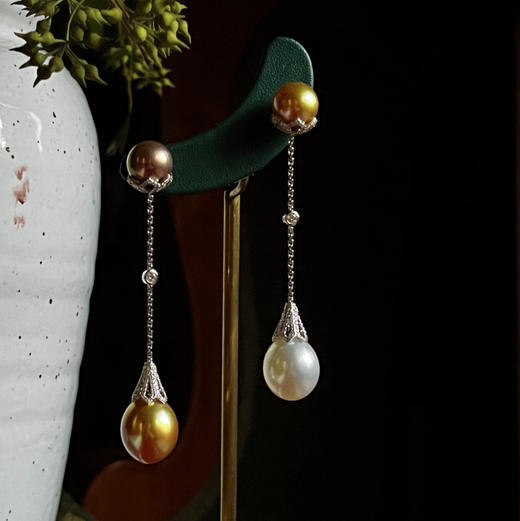 CHIC系列 18K镶钻石、南洋珍珠和爱迪生珍珠 耳坠 商品图0