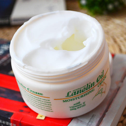 「全家可用的面霜」澳洲GM绵羊油ve霜滋养膏面霜身体乳250g/瓶保湿补水【下单2瓶装赠护手霜1支】 商品图4