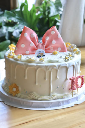 粉色波点小花蝴蝶结