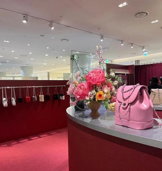 东大门韩国直邮双肩小牛皮双肩包🎒！ 韩国博主人手一只！终于直邮搞回来啦 超好搭配衣服！简约又特别的链条双肩包 商品图7