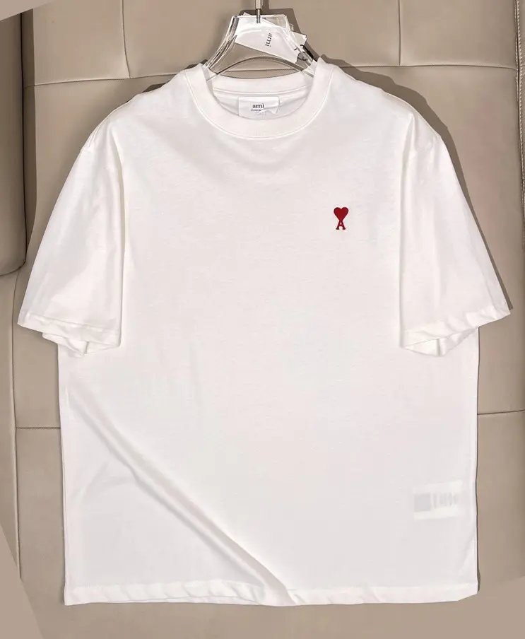 男女同款小红心刺绣logo短袖t恤