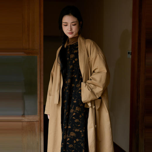 绽放844朵/软壳宇航绒棉服卡其色自发热棉服长款围巾领型风衣外套 商品图1