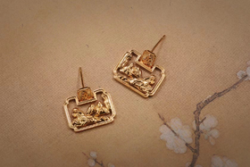 925银镀金千里江山小耳钉