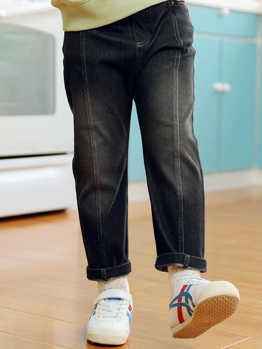 【舍与良仓】针织修身牛仔裤 入秋必备🍂又暖又酷❗ ✅纬编针织牛仔布，透气耐穿不掉色 ✅高弹不勒不束缚 ✅婴幼儿专用A类面料标准 尺码90~140，男女宝同款 商品图2