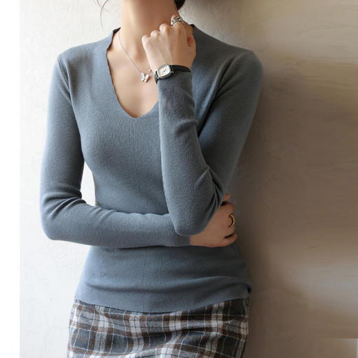 秋冬季新款【针织V领打底衫】 不规则V领辣妹针织衫  西装内搭上衣  修身长袖t恤   商品图6