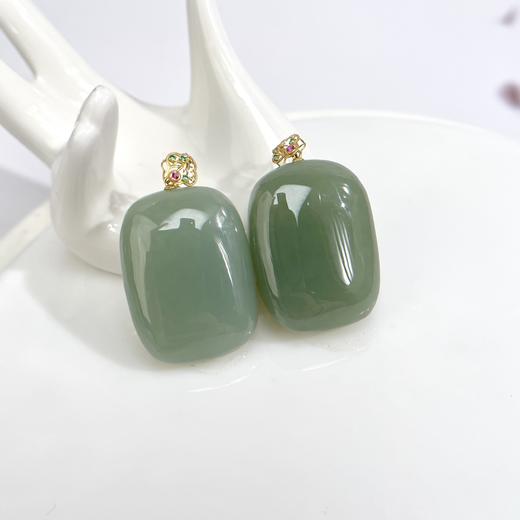 18K和田玉吊坠-且末蓝竹叶扣无事牌 商品图0