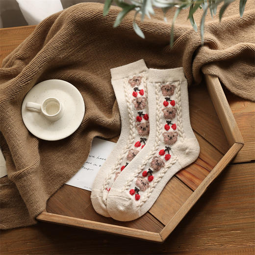 Basic life日系复古小熊中筒袜  加厚保暖羊毛袜 家居袜 商品图9
