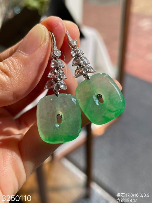 3250110，冰飘翠平安扣耳坠。具体价格微信咨询 商品图3