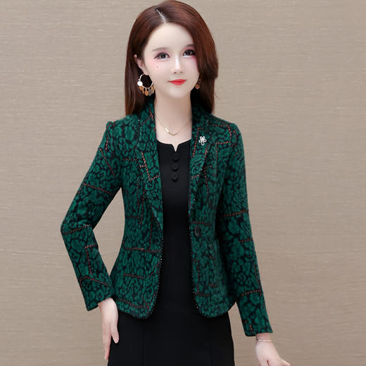 时尚保暖，短款外套西装领仿貂绒秋冬西装外套厚款小香风外套QYM-KED-H1393-Y 商品图1