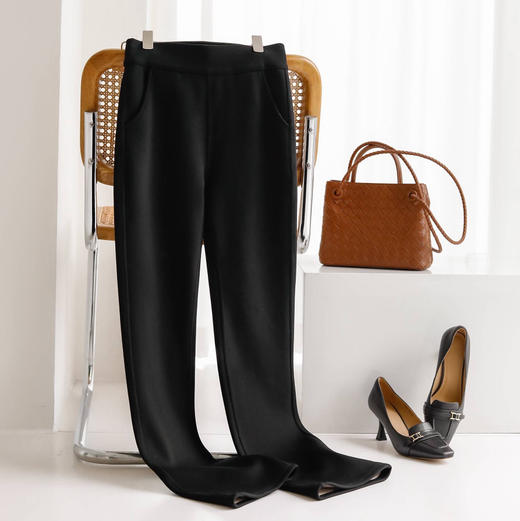 女士保暖加绒弹力泡芙云柔微喇裤 商品图0