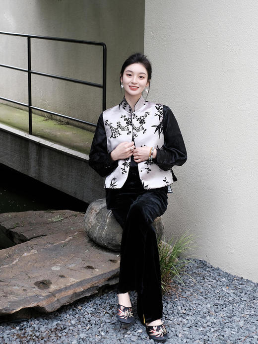 盛唐牡丹| 胭脂雪真丝漳绒对襟马甲 商品图0