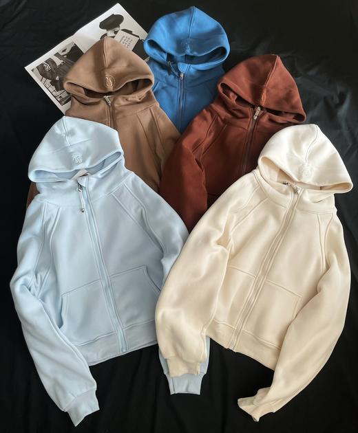 点此购买 LuLu女士全拉链scuba加绒连帽瑜伽休闲短款外套 LL 271904 商品图0