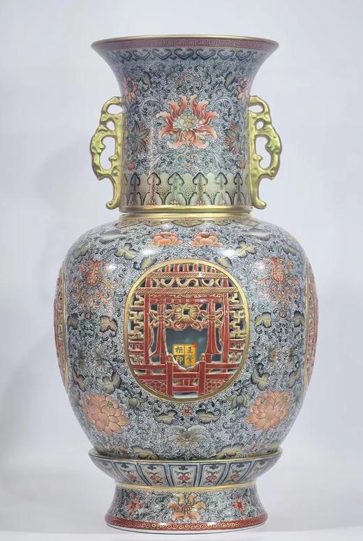 墨彩矾红描金开窗凸雕双耳转心瓶 商品图0