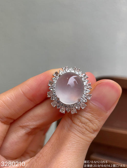 3280210，玻璃蛋面戒指。具体价格微信咨询 商品图1