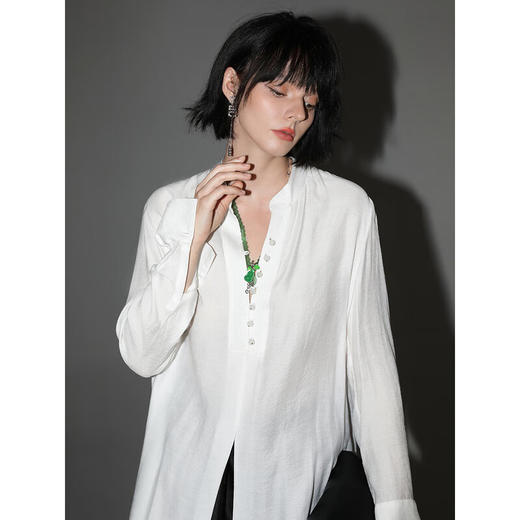 COCOBELLA重工绗线玉石扣新中式老钱风白衬衫立领衬衣SR545 商品图1