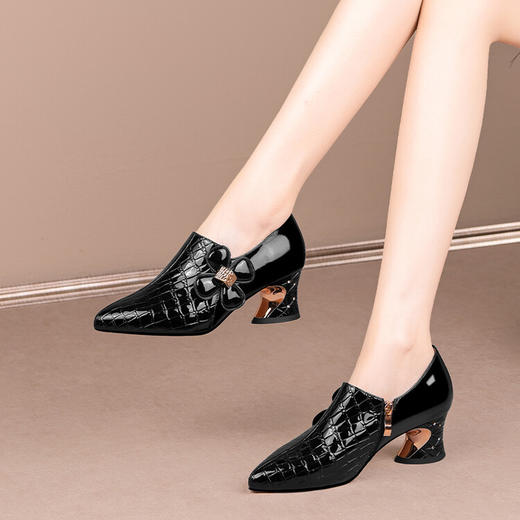 尖头粗跟高跟鞋，花朵金属压花窝窝鞋HY-H3072 商品图4