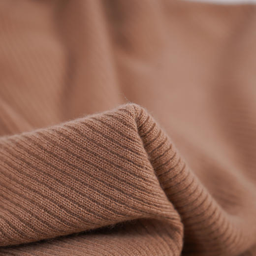 东黎 • 小山羊绒女士秋冬荷叶袖半高领套衫 3406 商品图5