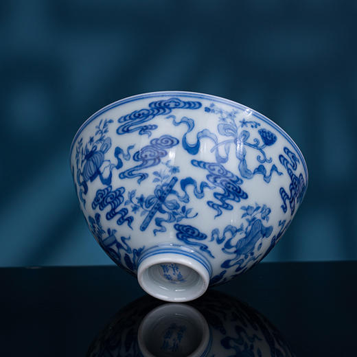青花祥云八宝鸡心杯 商品图2