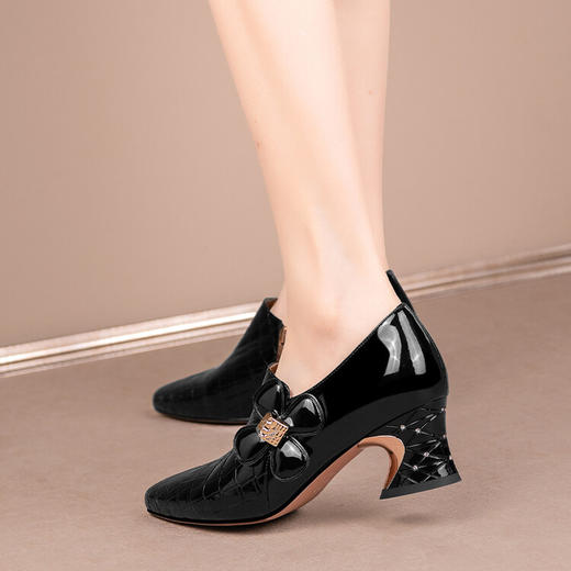 尖头粗跟高跟鞋，花朵金属压花窝窝鞋HY-H3072 商品图3