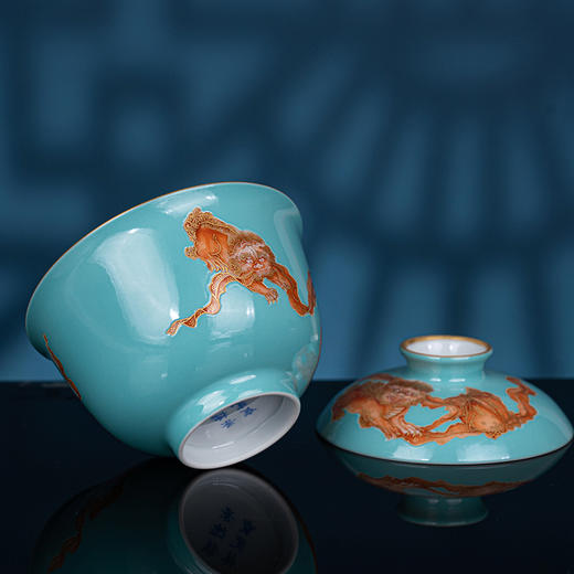 绿地矾红描金狮子绣球纹盖碗 商品图2
