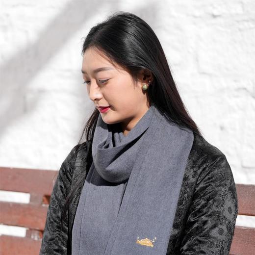 醍醐 100%牦牛绒围巾 桑烟灰 温暖透气 可作披肩围巾男女皆适宜 商品图0