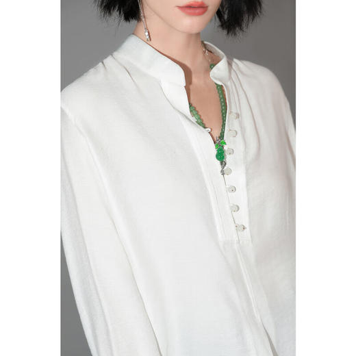 COCOBELLA重工绗线玉石扣新中式老钱风白衬衫立领衬衣SR545 商品图2