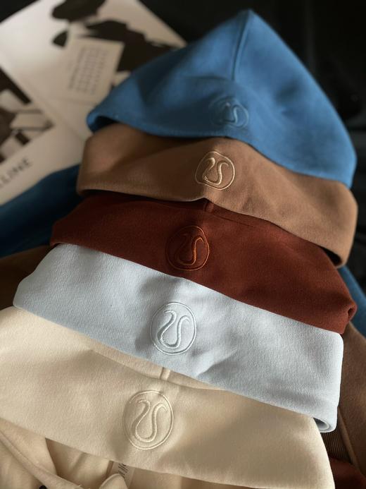 点此购买 LuLu女士全拉链scuba加绒连帽瑜伽休闲短款外套 LL 271904 商品图7