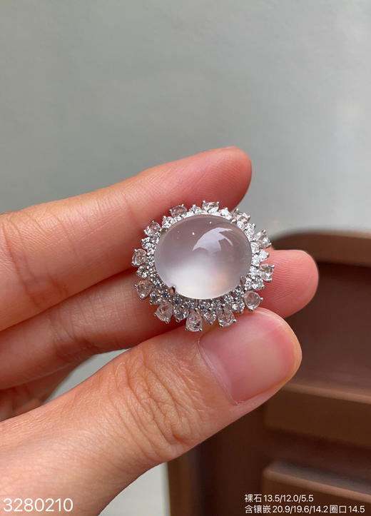 3280210，玻璃蛋面戒指。具体价格微信咨询 商品图3