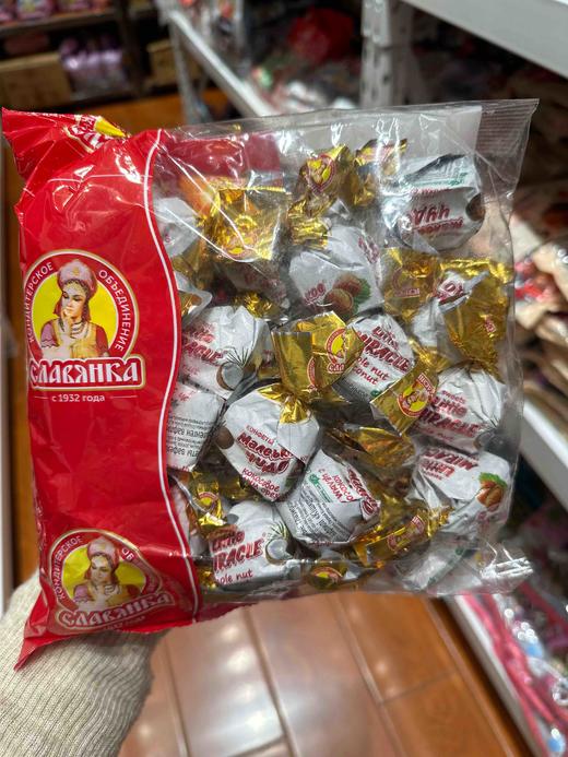 拉夫榛子夹心巧克力糖果椰子味500g 商品图0