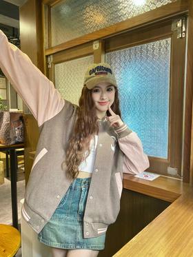 美式酷girl上线，超舒适百搭的#拼接棒球服外套
