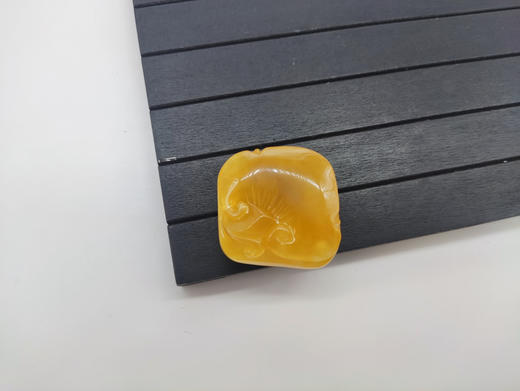 琥珀蜜蜡挂件-25,17.84克 商品图1