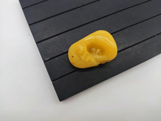 琥珀蜜蜡挂件-26,12.56克 商品图1