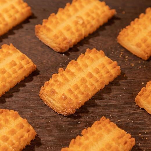 上海手信 巧菱米糕进博会联名礼盒 万年青 海盐白脱曲奇 商品图3