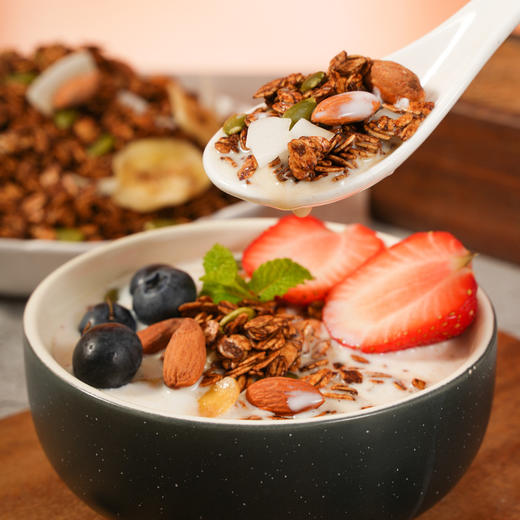 元气营养早餐！生椰拿铁烘焙坚果麦片】坚果轻脆，麦片饱满。醇香咖啡，生椰清香，坚果果干， 咖啡坚果麦片咖啡生椰麦片网红食品可干吃 商品图4