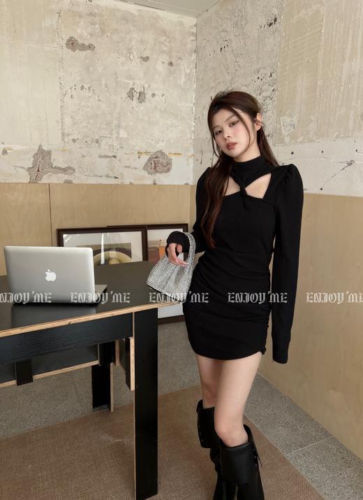 【门店同款】冬季派对复兴-挂脖甜辣连衣裙 155106846 商品图3