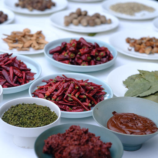 【2025新熬制】成都味火锅底料 【胡老师定制款火锅底料】【0防腐 无辣椒红 知名火锅品牌底料调配师傅出品 家庭火锅底料】牛油火锅底料 用料安全750g/袋 商品图11