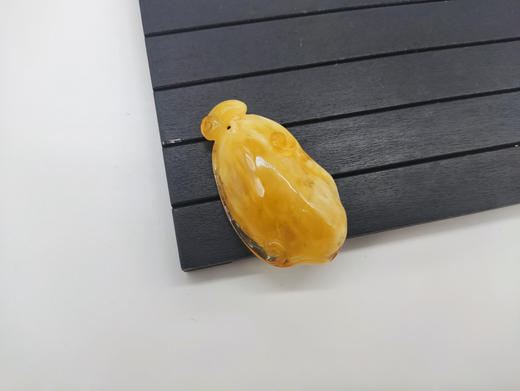 琥珀蜜蜡挂件-32,13.88克 商品图0