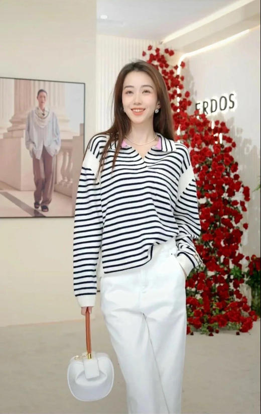 条纹POLO领条纹羊绒毛衣 小猫刺绣落肩袖宽松针织衫 源自内蒙的山羊绒 顺滑温润 手感柔软蓬松 宽松慵懒 经典法式剪刀V领 撞色白条拼接G0645 商品图5