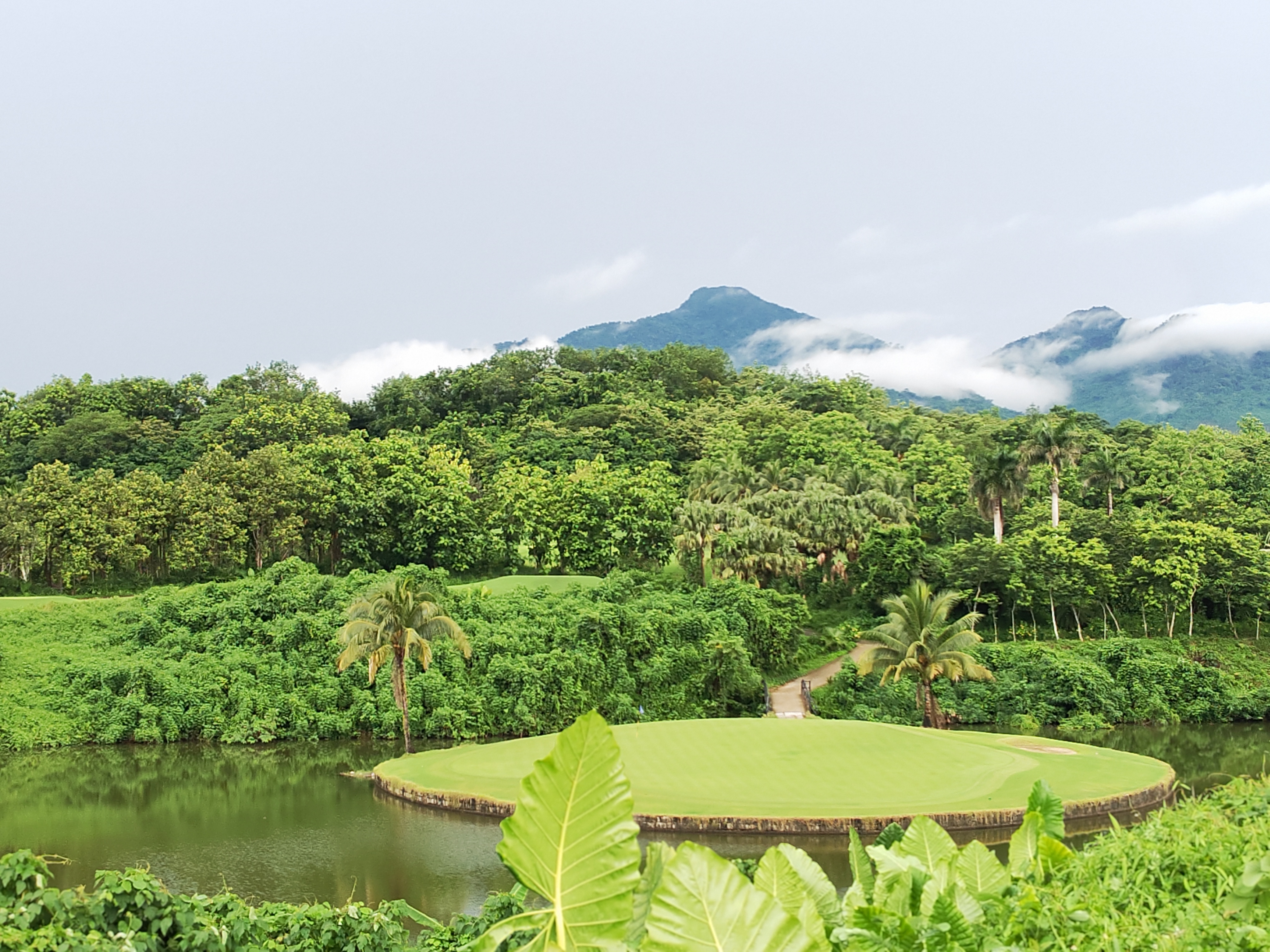 海南保亭七仙岭温泉高尔夫球会