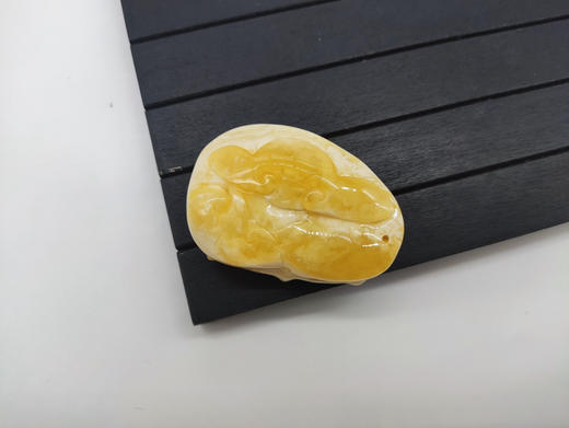琥珀蜜蜡挂件-28,22.13克 商品图1