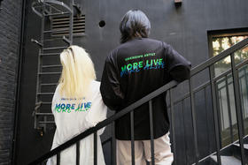 未知艺术家-长袖T恤+贴纸