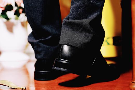 限时特价——意大利原产手工制作高品质超舒适男士三接头经典正装鞋-柔软透气欧洲优质小牛皮U0620001/244 商品图9