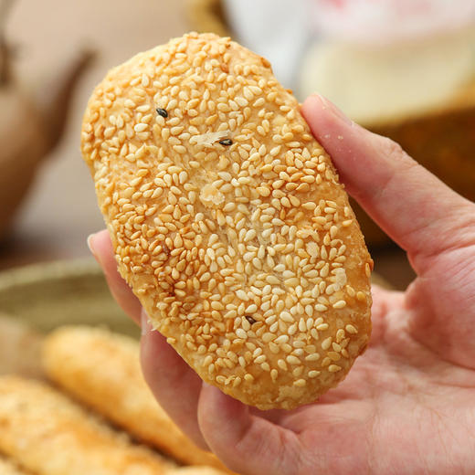 纯手工雪花芝麻酥饼  不加膨松剂 不加防腐剂  香酥可口 芝麻浓香 唇齿留香（咸葱油/甜桂花*8个/袋/单饼40g） 商品图0