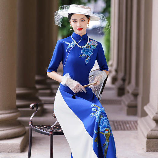 NL-2023新款越南奥黛旗袍中国风舞台走秀改良长款演出服高端复古旗袍 商品图1