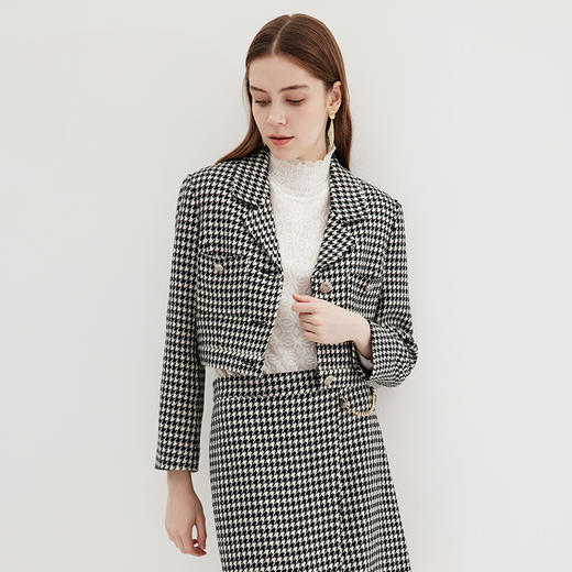 EITIE爱特爱冬季新款气质显瘦时尚短外套7203907 商品图1