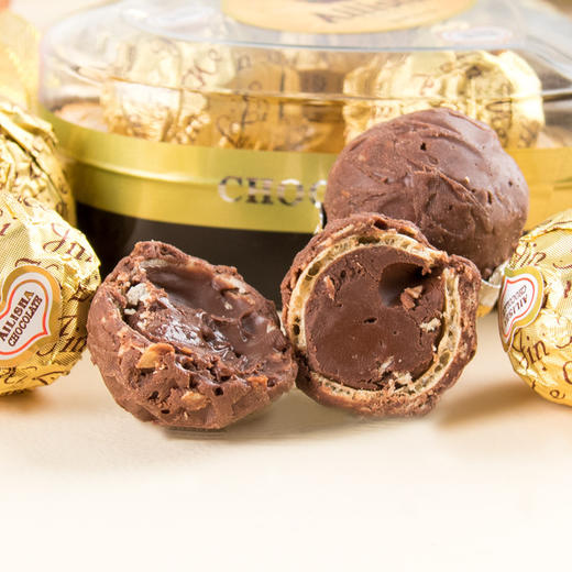 【脆皮威化 香脆柔滑！夹心巧克力球】爱心巧克力球花生威化夹心巧克力心形礼盒喜糖伴手礼结婚婚礼礼品伴手礼 商品图2