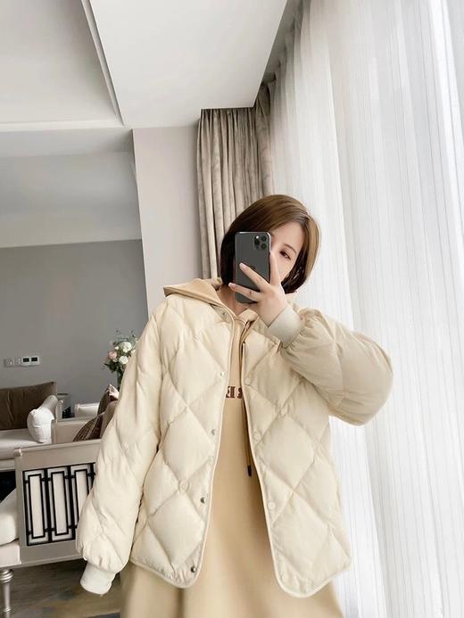 【2023升级款 无领菱形格女装羽绒服】填充白鸭绒 韩版秋冬短款羽绒服 菱格轻薄款简约白鸭绒棒球服 时尚爆款无领外套 商品图3