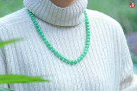 天然翡翠项链，珠径7.3~9.5mm